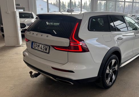 Volvo V60 Cross Country, 2022