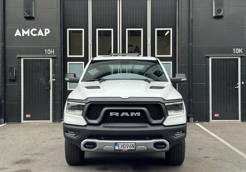 RAM 1500, 2019 3