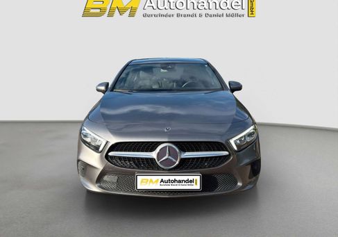 Mercedes-Benz A 220, 2018 3