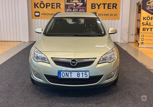 Opel Astra, 2011