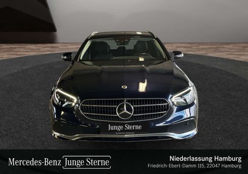 Mercedes-Benz E 300, 2023 3