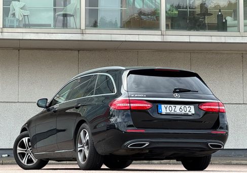 Mercedes-Benz E 200, 2019 3