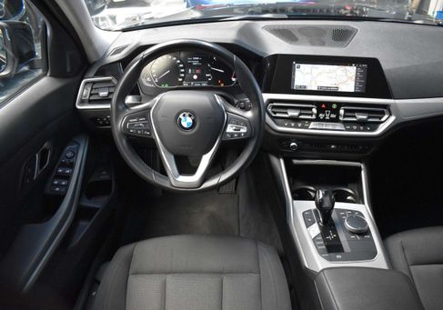 BMW 318, 2021