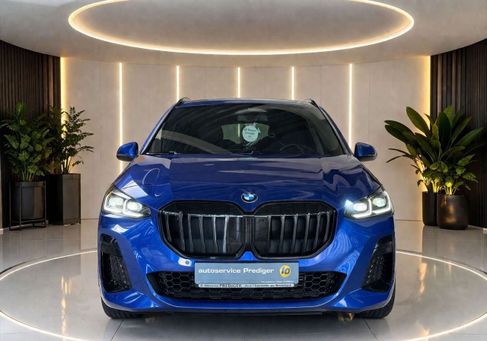 BMW 216, 2023