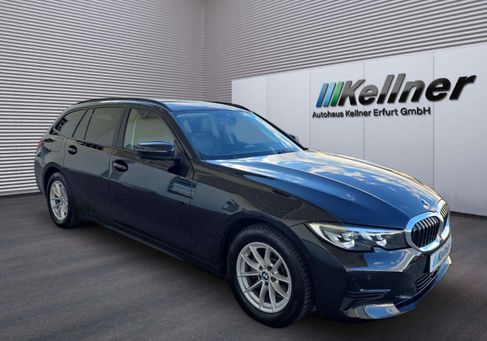 BMW 320, 2022 3