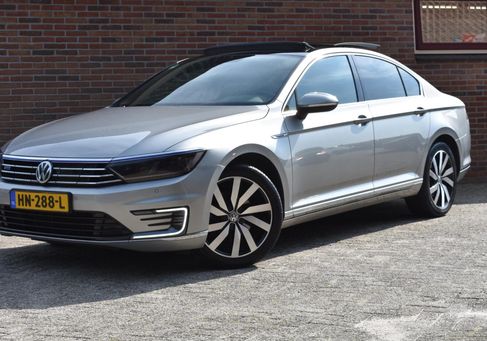 Volkswagen Passat, 2015