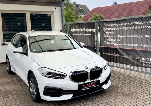 BMW 118, 2022