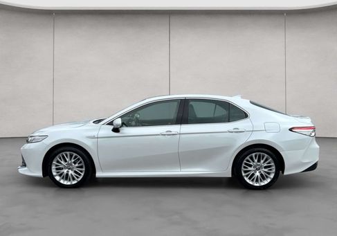Toyota Camry, 2019