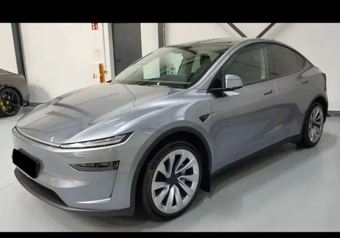 Tesla Model Y, 2025