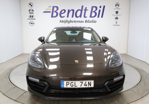 Porsche Panamera, 2019