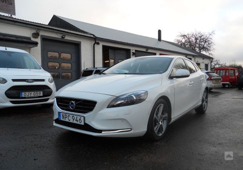 Volvo V40, 2015