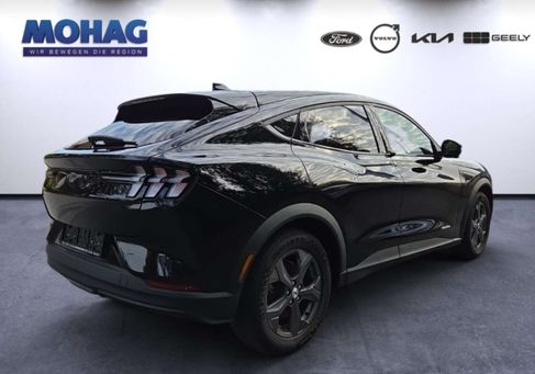 Ford Mustang Mach-E, 2022 3