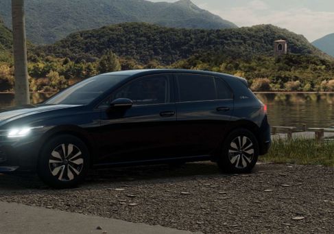 Volkswagen Golf, 2024 3