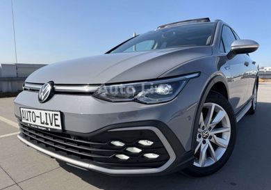 Volkswagen Golf, 2022