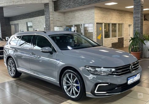 Volkswagen Passat, 2022