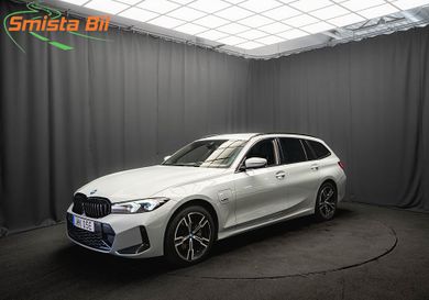 BMW 330, 2023