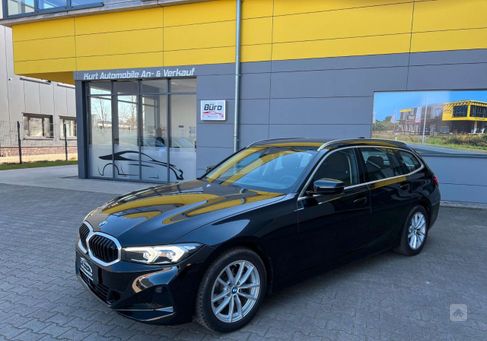 BMW 318, 2022