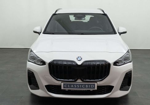 BMW 220, 2024 3