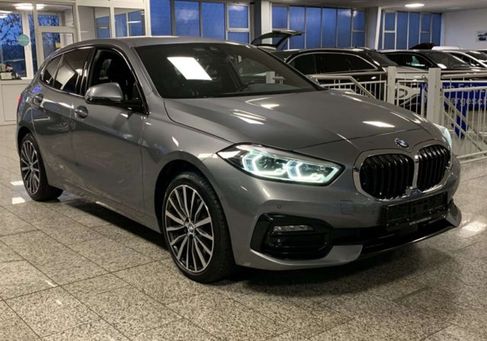 BMW 120, 2023
