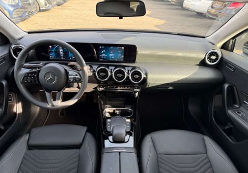 Mercedes-Benz A 200, 2022