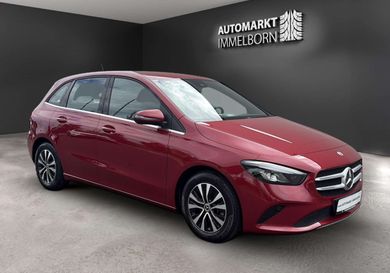 Mercedes-Benz B 180, 2022