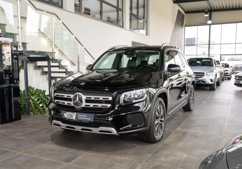 Mercedes-Benz GLB 200, 2022