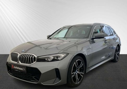 BMW 320, 2023 3