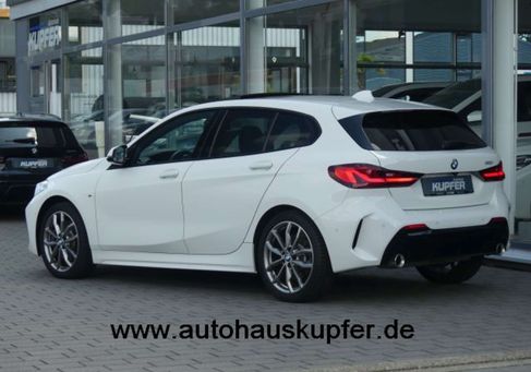 BMW 120, 2024
