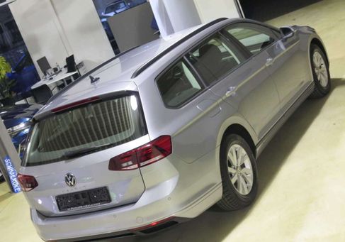Volkswagen Passat Variant, 2022 3