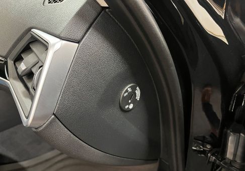 BMW 330, 2022