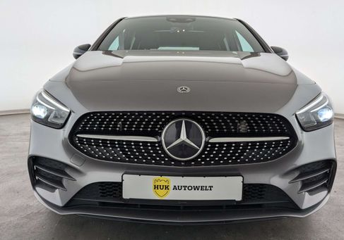 Mercedes-Benz B 180, 2019