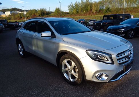 Mercedes-Benz GLA 200, 2018 3