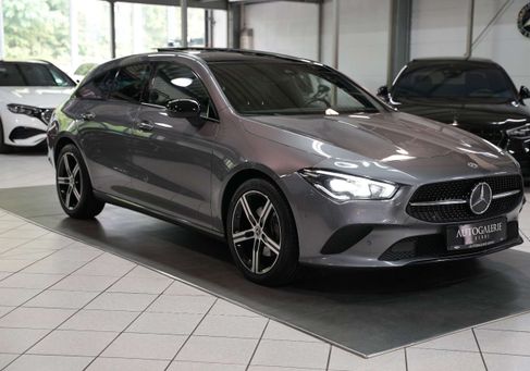 Mercedes-Benz CLA 200, 2022 3
