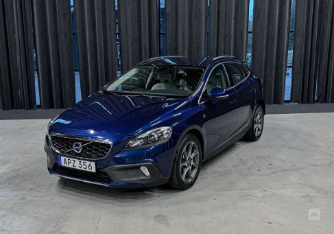 Volvo V40 Cross Country, 2015