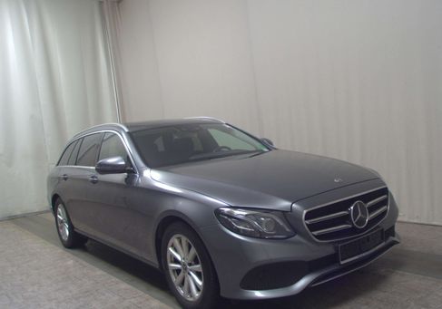 Mercedes-Benz E 300, 2020