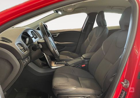 Volvo V40 Cross Country, 2014