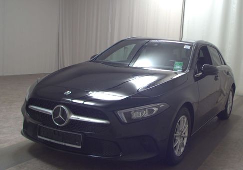 Mercedes-Benz A 200, 2022