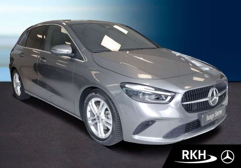 Mercedes-Benz B 200, 2023