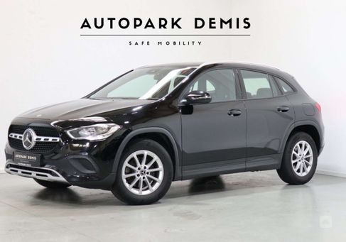 Mercedes-Benz GLA 180, 2022
