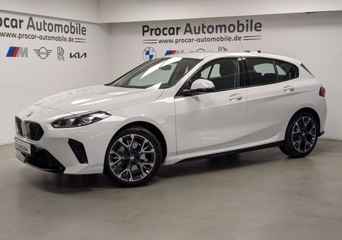 BMW 120, 2025