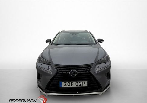 Lexus NX, 2021