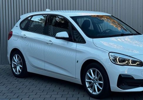 BMW 225, 2018 3