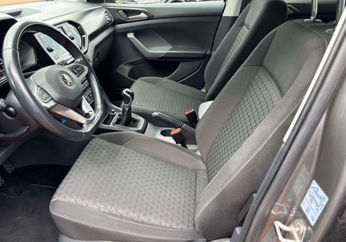 Volkswagen T-Cross, 2019