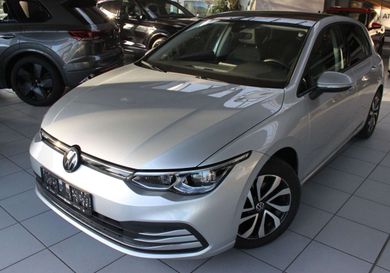 Volkswagen Golf, 2022