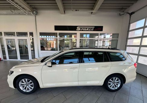 Volkswagen Passat Variant, 2024