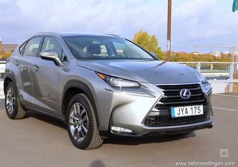 Lexus NX, 2015