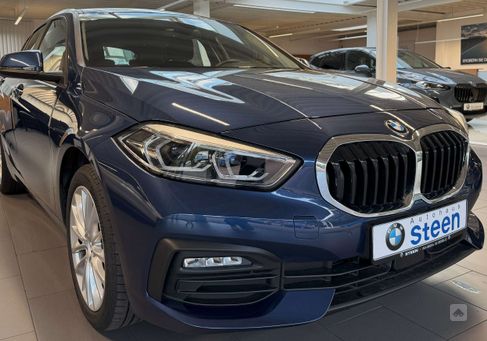 BMW 120, 2021