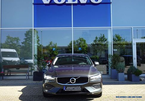 Volvo V60, 2022
