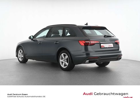 Audi A4, 2022