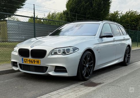 BMW M550, 2015
